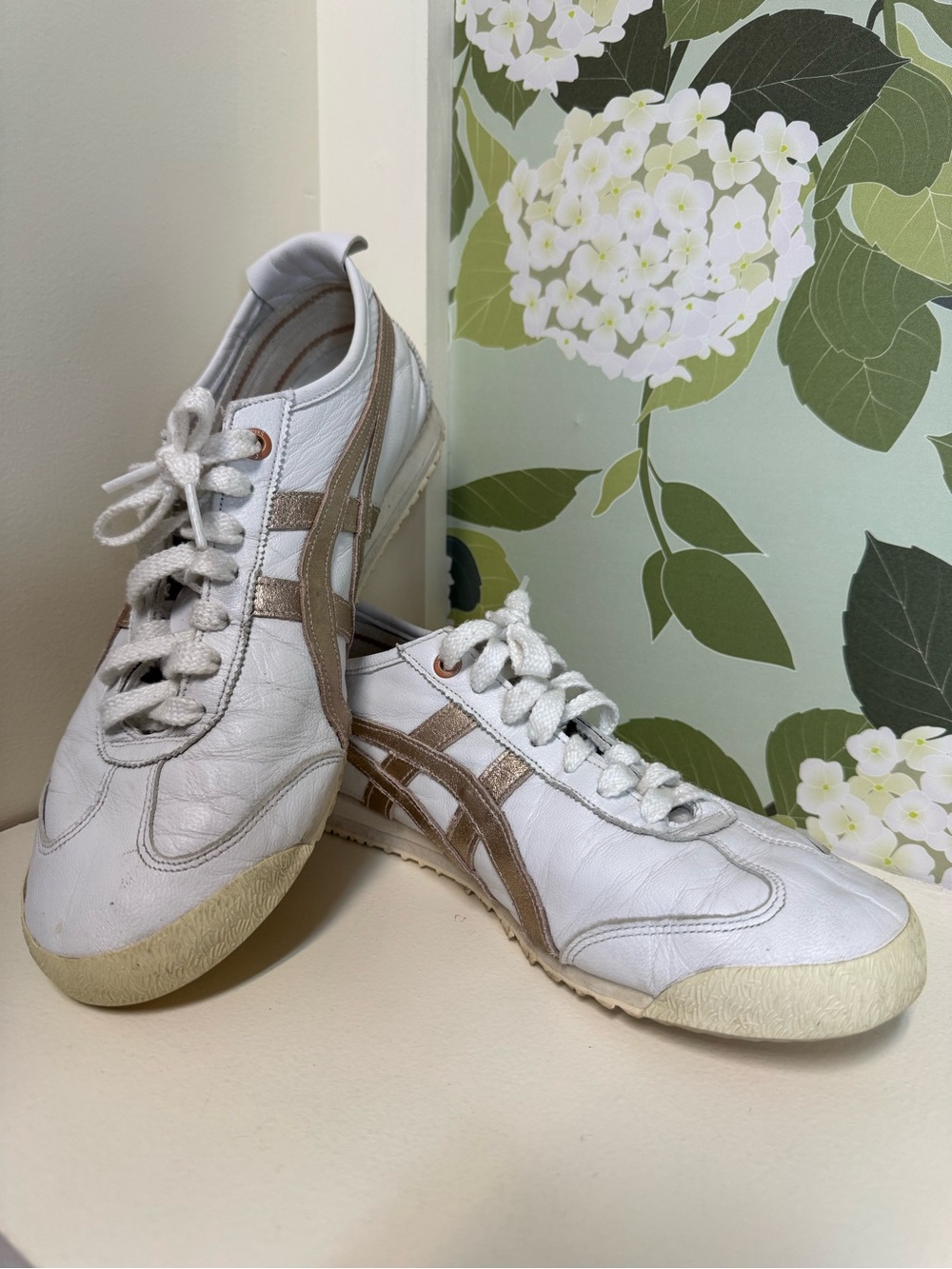 Onitsuka Tiger Mexico 66 bronze/white trainers